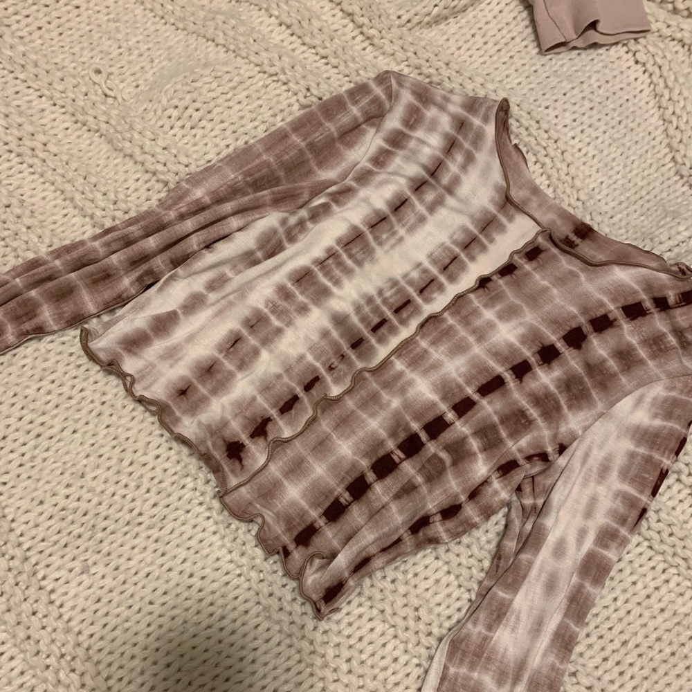 long sleeve crop top